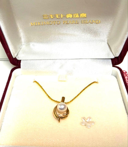MIKIMOTO Law 18K yellow gold pendant top with pearl, 1 inch length, 1 gram weight