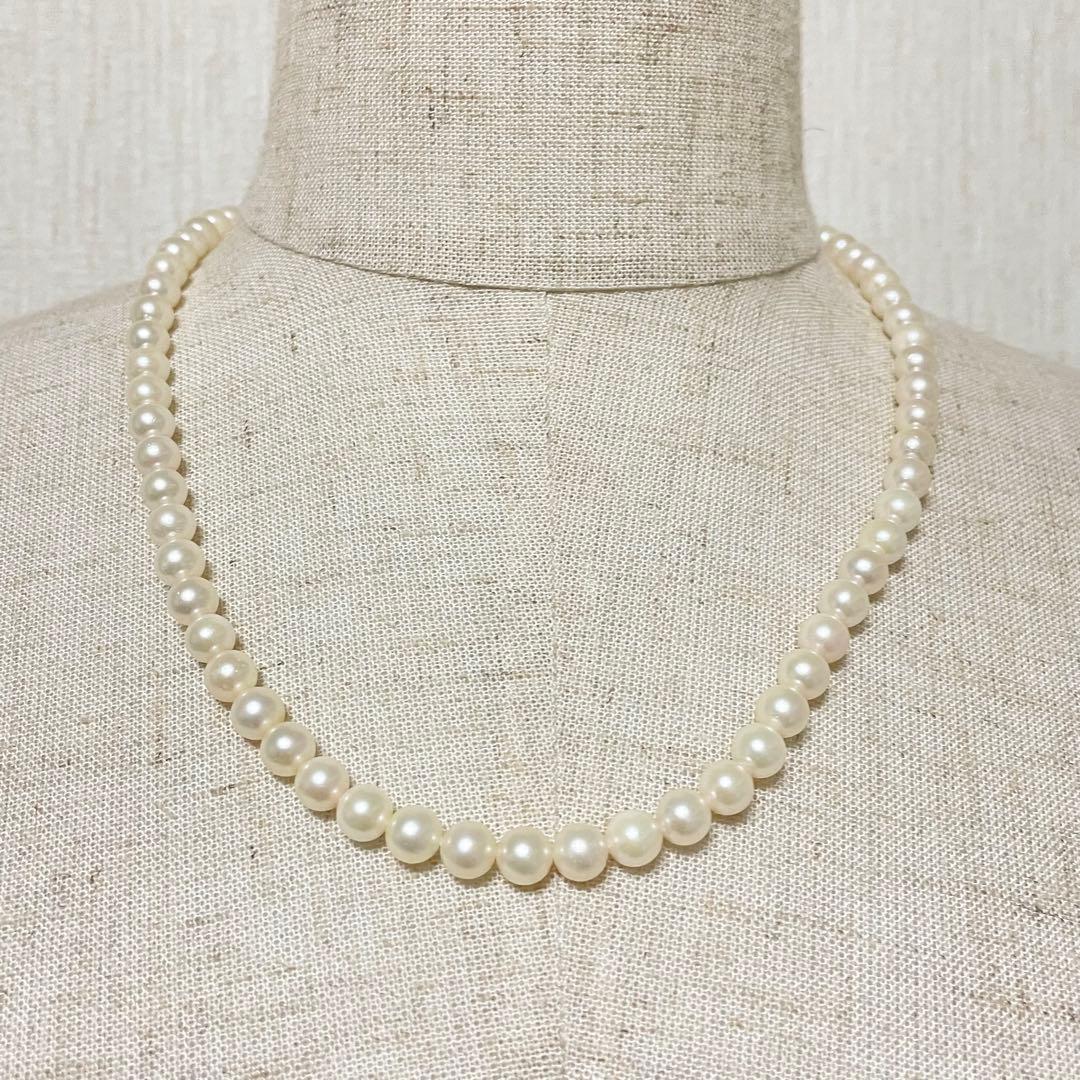 Honest Pearl Akoya pearl necklace with about 6mm pearls and silver clasp, 48 cm long