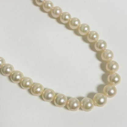 Honest Pearl Akoya pearl necklace with about 6mm pearls and silver clasp, 48 cm long