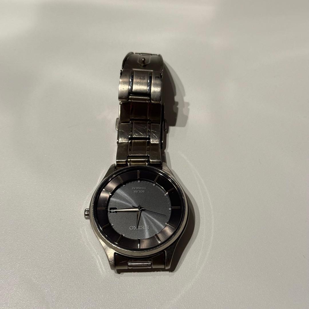 SEIKO Solar Titanium Men's Watch Solar Men's Watch — Japanese