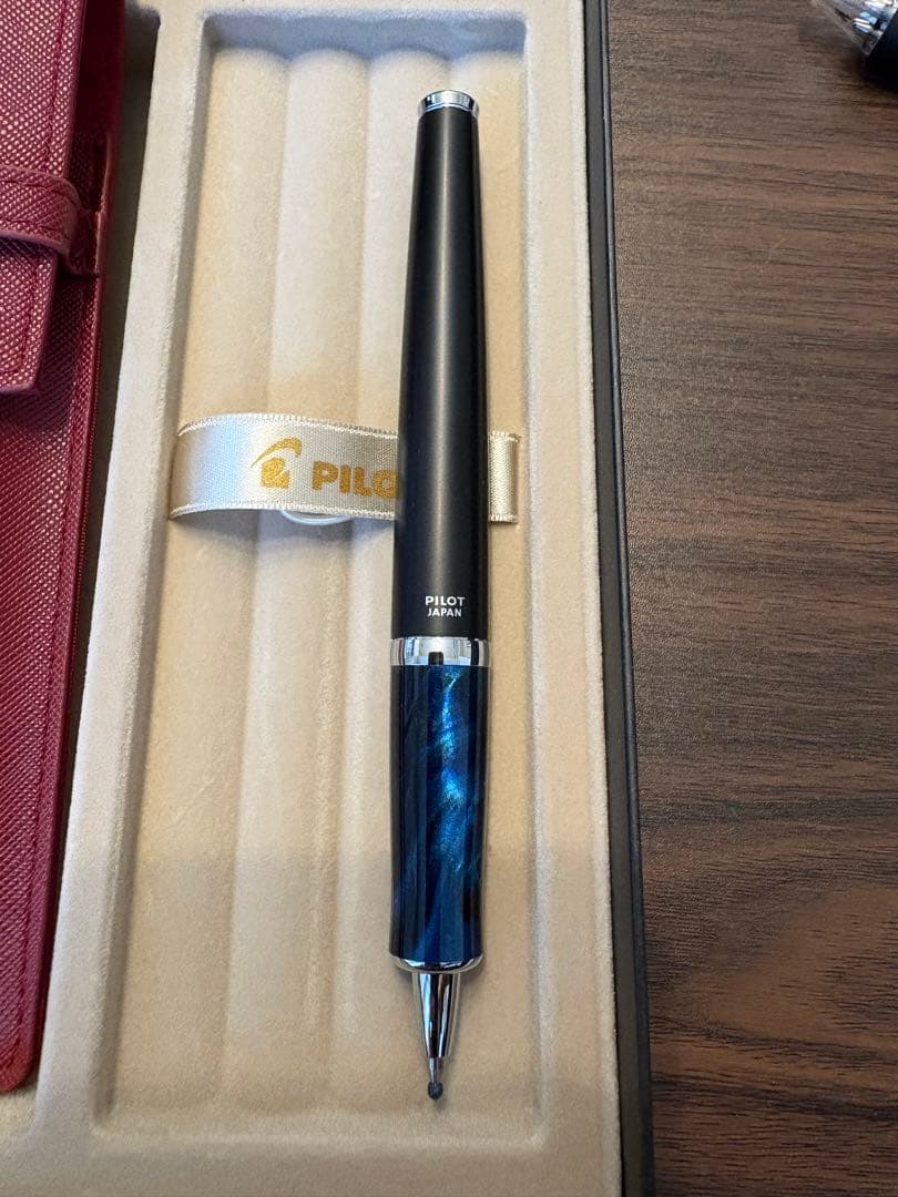 Pilot TimeLiner brand new unused 7-page item with partially dented box