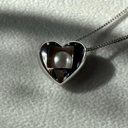 MIKIMOTO Silver 925 necklace with heart motif pendant and 7mm pearl on 45cm chain