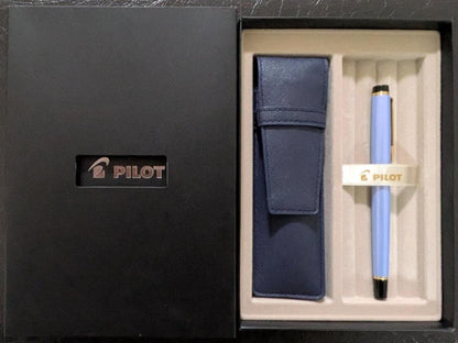Pilot fountain pen model GRC-12FR-PLM in water blue with gold accents and matching pen case