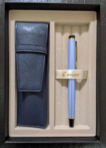 Pilot fountain pen model GRC-12FR-PLM in water blue with gold accents and matching pen case