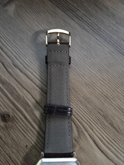 CASIO AQ-422 Quartz Men's Watch — Japanese