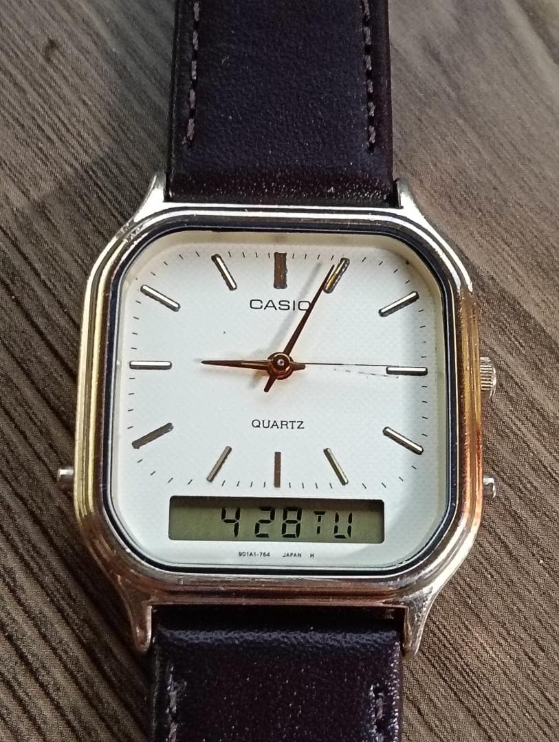 CASIO AQ-422 Quartz Men's Watch — Japanese