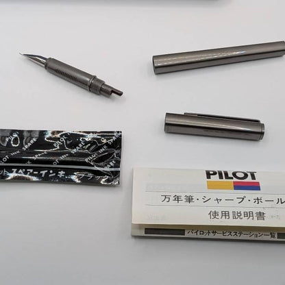Vintage PILOT Quatro gray gunmetal fountain pen with original box and ink cartridge