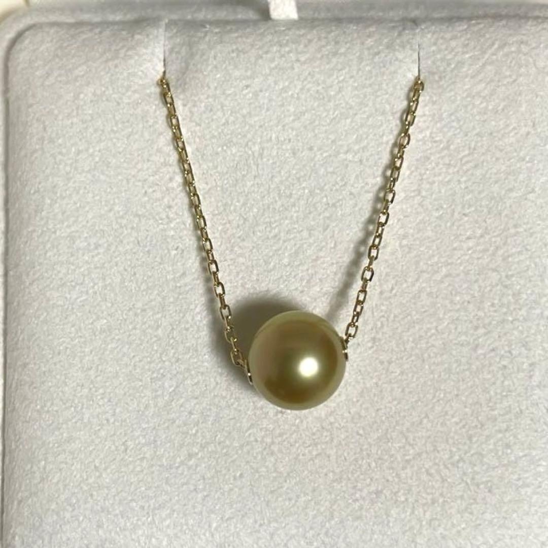 MIKIMOTO Chrysanthemum white peach pendant necklace featuring a 10.3mm Akoya pearl on 42.5cm chain