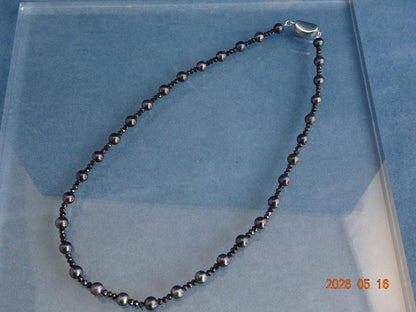 Akoya black pearl necklace with 6-6.5mm pearls and black spinel beads, 43.5cm silver925 rhodium clasp