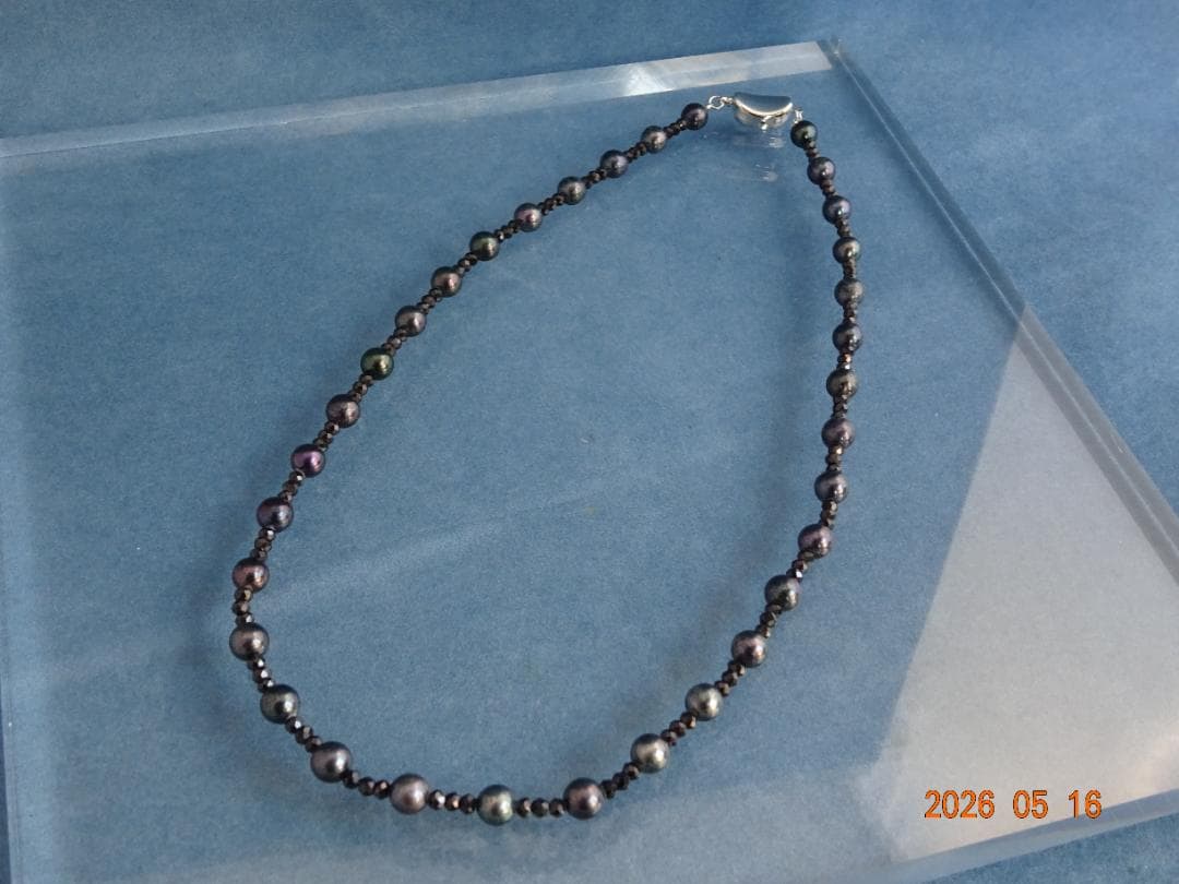 Akoya black pearl necklace with 6-6.5mm pearls and black spinel beads, 43.5cm silver925 rhodium clasp