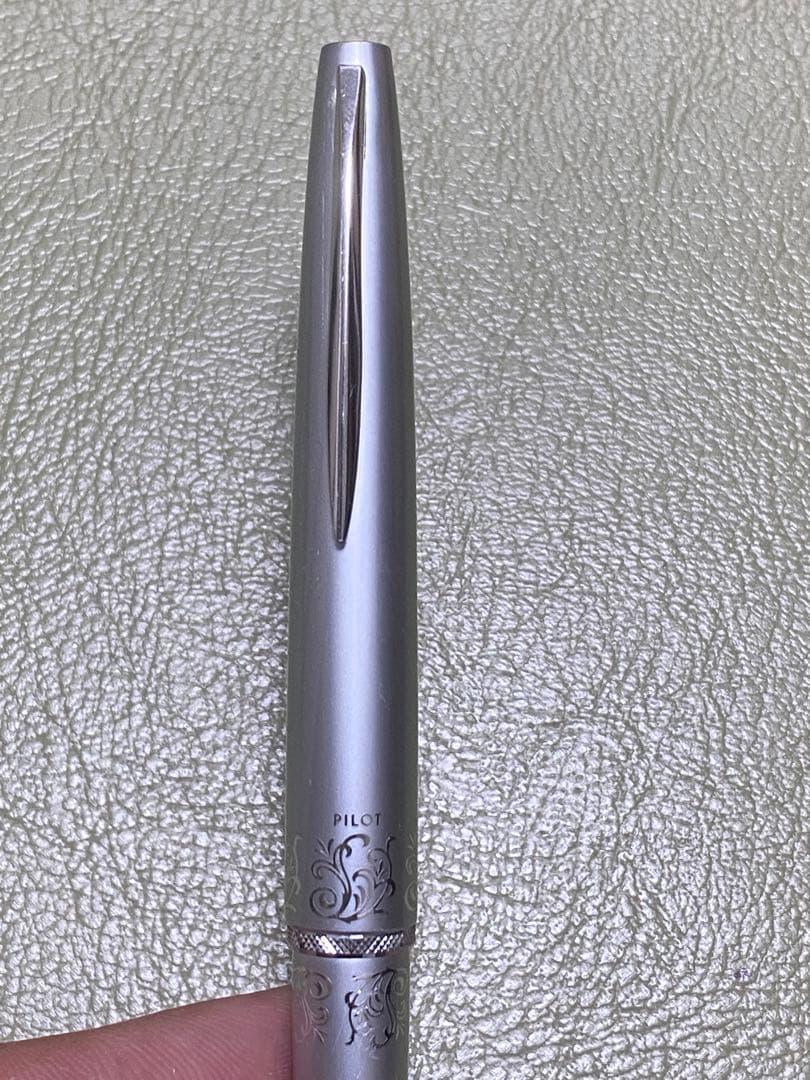 Pilot Fountain Pen Short 14K 585 gold fountain pen approximately 12 cm long