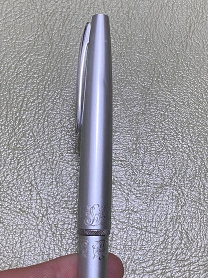 Pilot Fountain Pen Short 14K 585 gold fountain pen approximately 12 cm long