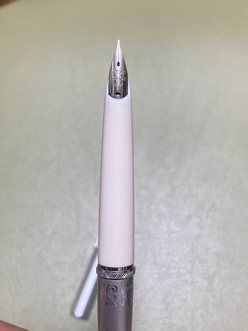 Pilot Fountain Pen Short 14K 585 gold fountain pen approximately 12 cm long