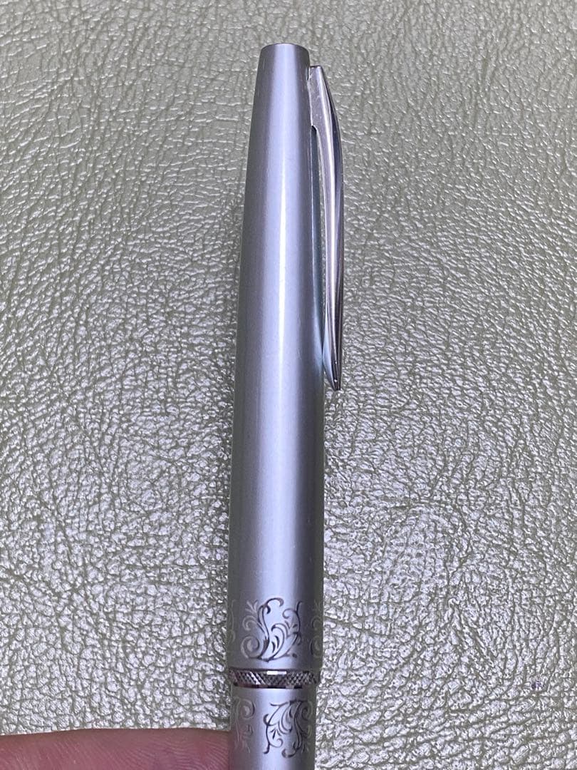 Pilot Fountain Pen Short 14K 585 gold fountain pen approximately 12 cm long