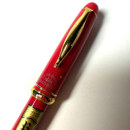 Pilot Roissy Two Plus One pink pen showing pen body with eraser and refill