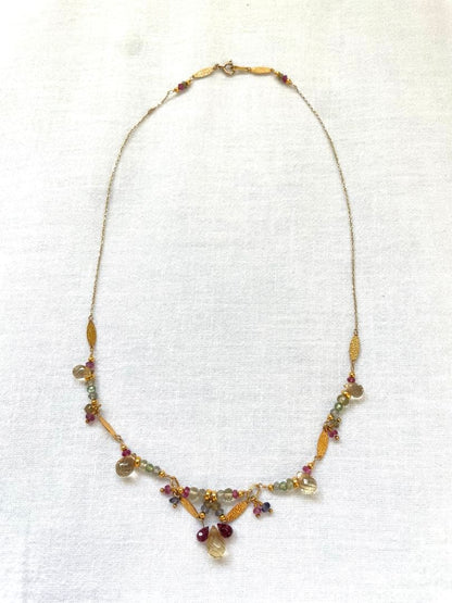 Agaat stone necklace with multi-stone gold color 10k chain featuring red and green stones