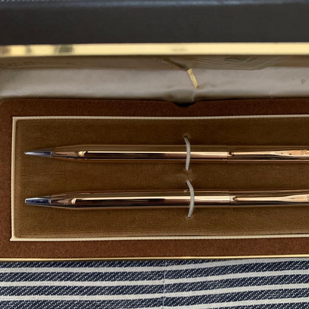 CROSS 14kt classic ballpoint pen and mechanical pencil set with metal body and oil-based ink