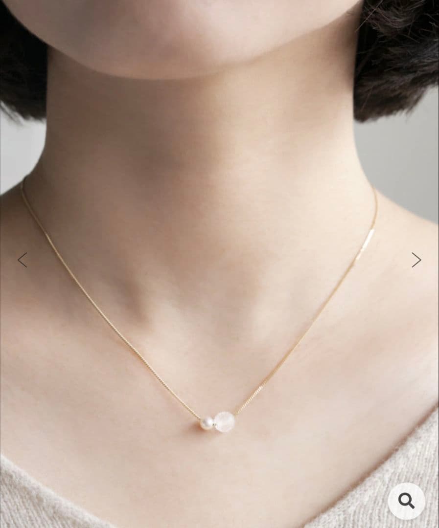 HARIO Lampwork Factory Snow Pearl Necklace with 6mm glass beads and 4-4.5mm pearls on a 450mm gold chain
