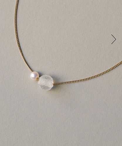 HARIO Lampwork Factory Snow Pearl Necklace with 6mm glass beads and 4-4.5mm pearls on a 450mm gold chain