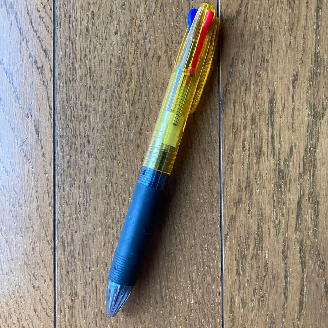 Discontinued Pilot Feed FEED GP3 0.7 multicolor ballpoint pen with blue, black, and red ink colors