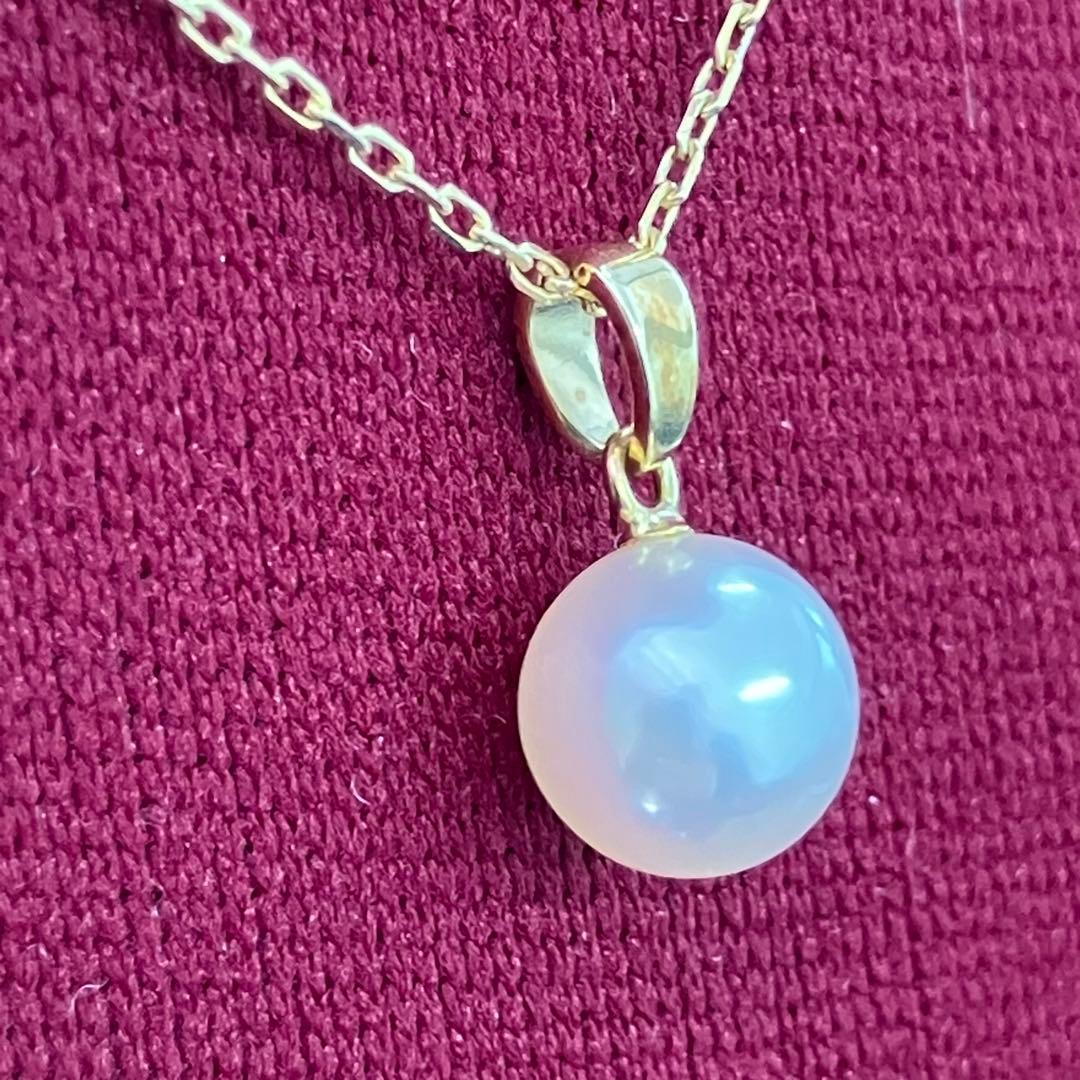 Mikimoto Akoya pinkish pearl necklace with 39cm K18 gold chain showing high lustre