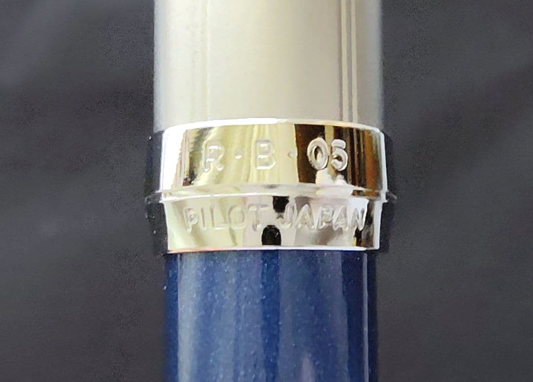 Pilot RIDGE 2+1 multi-function pen in dark blue mica with silver satin finish and rotating twist mechanism
