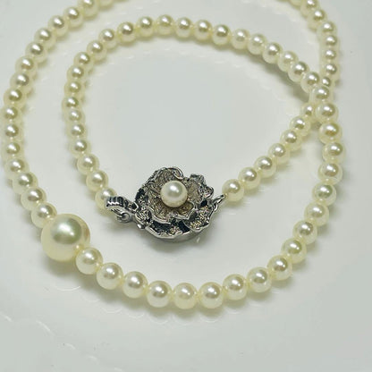 Akoya genuine pearl necklace 39cm with 8mm round blue-green pearls and silver fittings