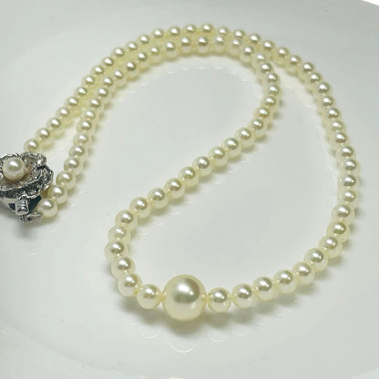 Akoya genuine pearl necklace 39cm with 8mm round blue-green pearls and silver fittings