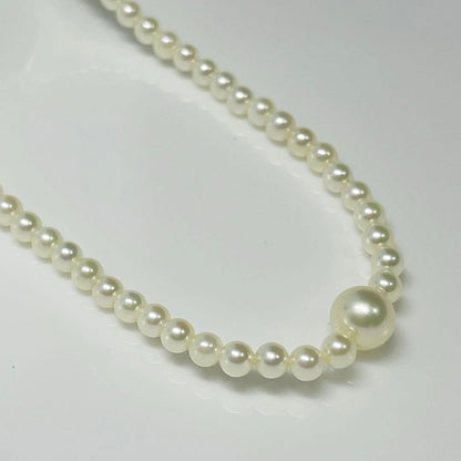 Akoya genuine pearl necklace 39cm with 8mm round blue-green pearls and silver fittings