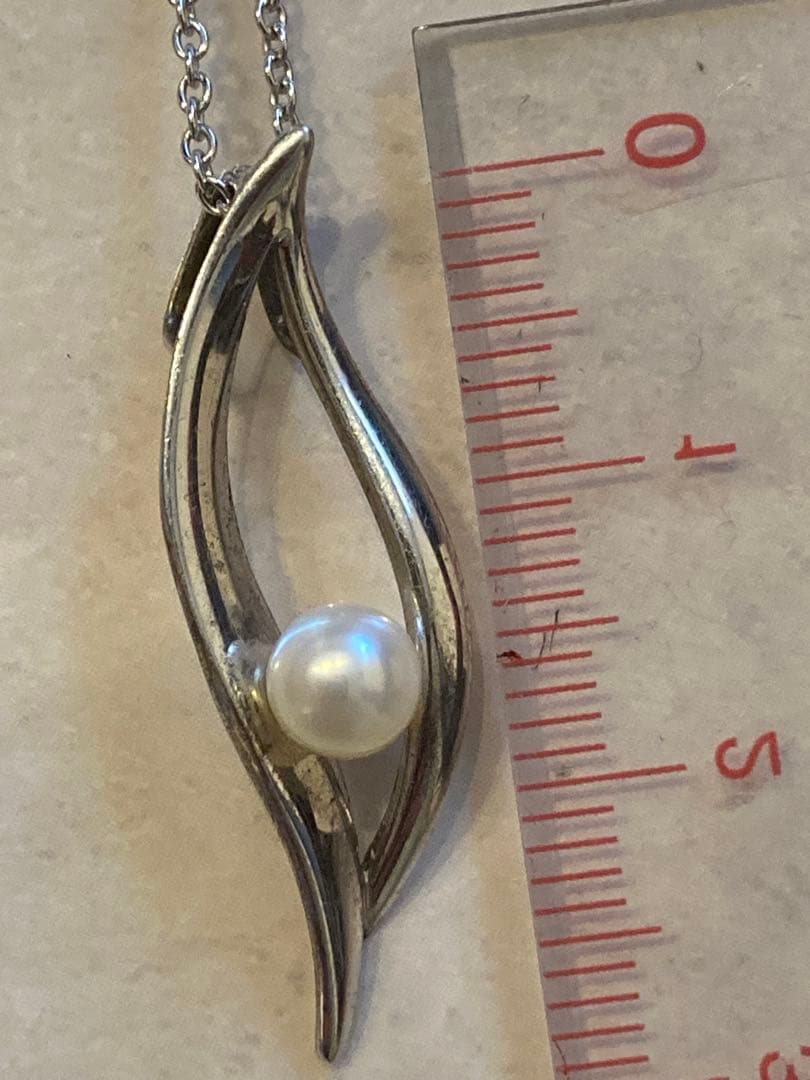 TASAKI pearl necklace with 4.7mm pearls and silver SV925 chain measuring 40cm in length