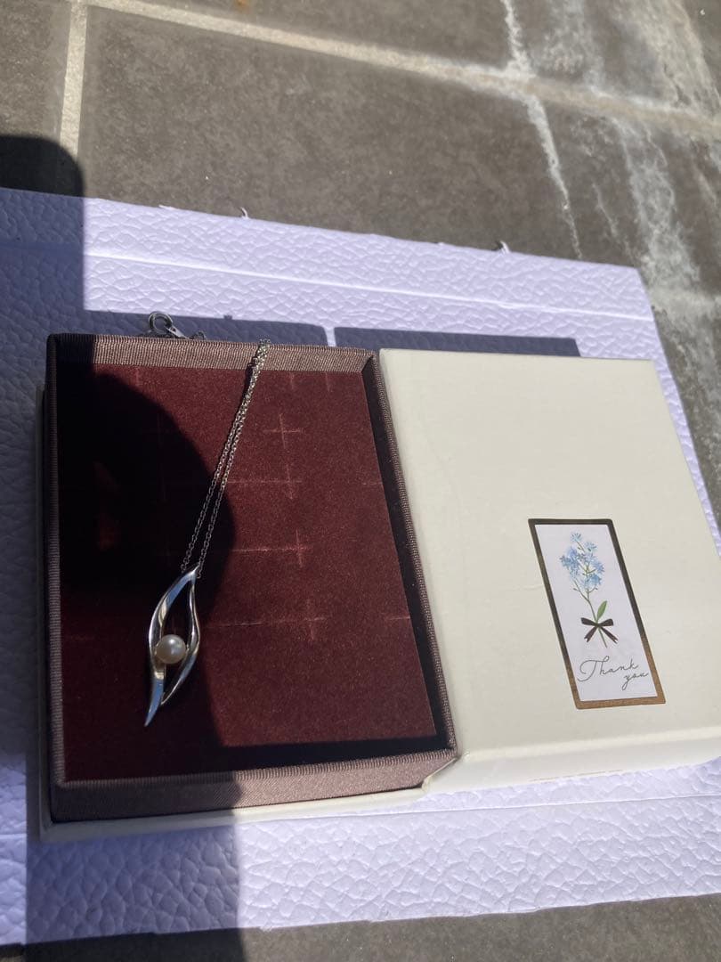 TASAKI pearl necklace with 4.7mm pearls and silver SV925 chain measuring 40cm in length