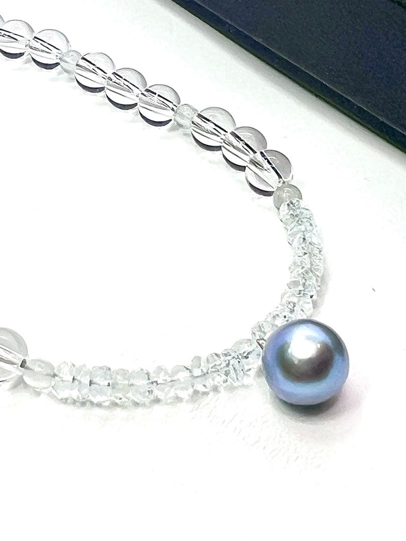 Akoya pearl and blue pearl necklace with aquamarine and quartz beads, 41 to 46 cm length