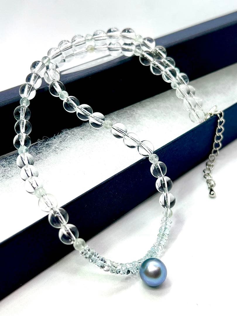 Akoya pearl and blue pearl necklace with aquamarine and quartz beads, 41 to 46 cm length