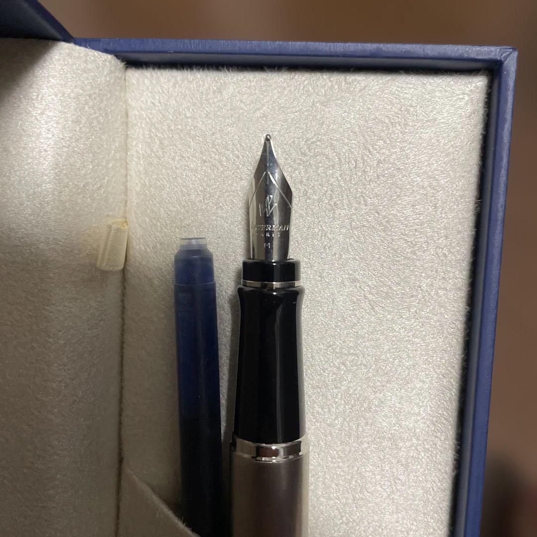 Waterman Fountain Pen Body in stainless steel with medium tip and dedicated case, showing engraving on grip part