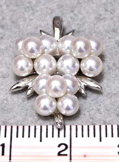 TASAKI Pearl Grape Motif Pendant Top 43262 with white pearls and grape-inspired design on a gold chain