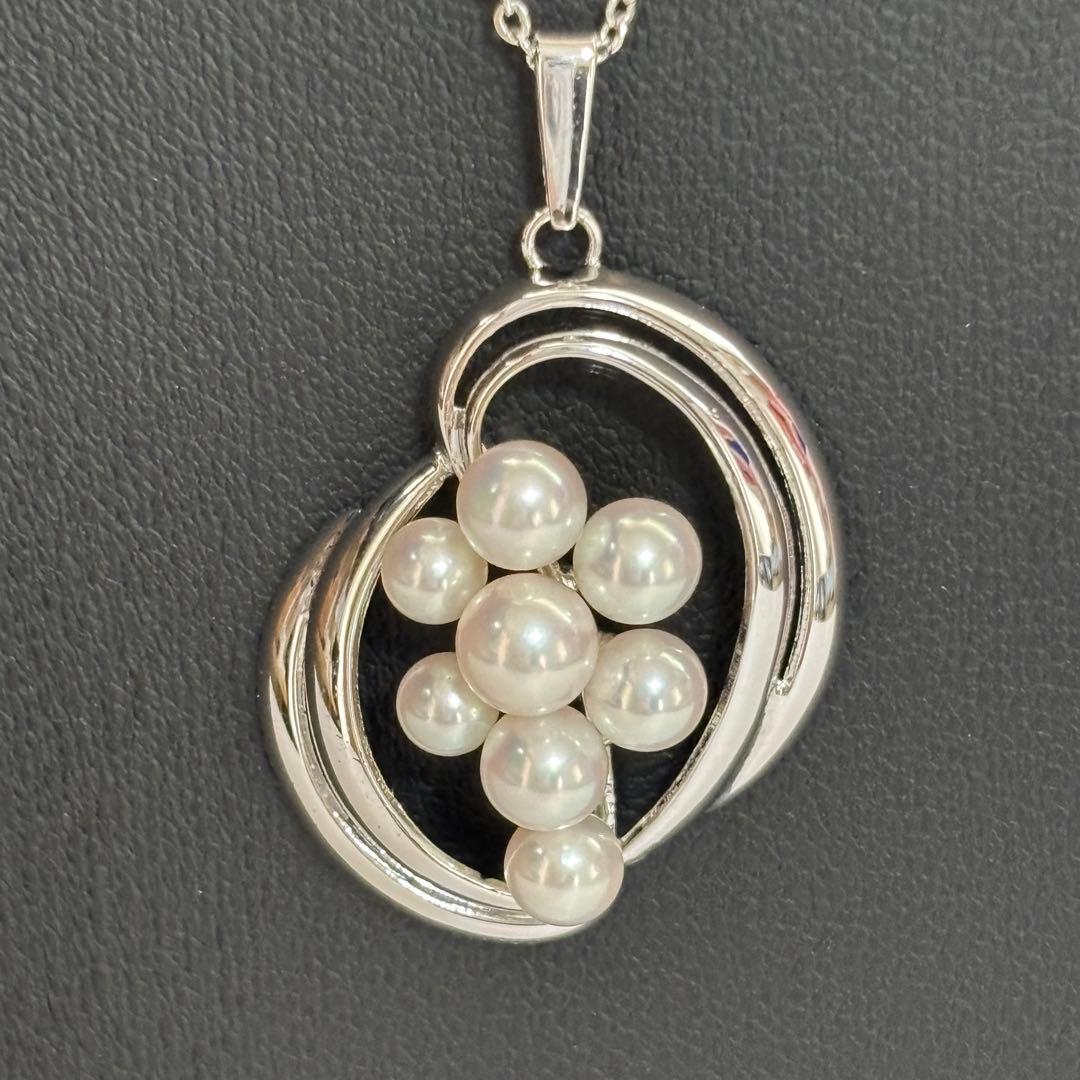Mikimoto pearl necklace featuring grape motif with 8 pearls on 46cm sterling silver chain