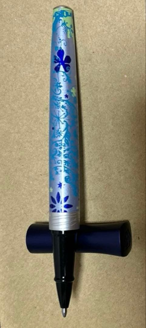 Waterman Odysse City of Style ballpoint pen with sleek black and gold design, unused condition