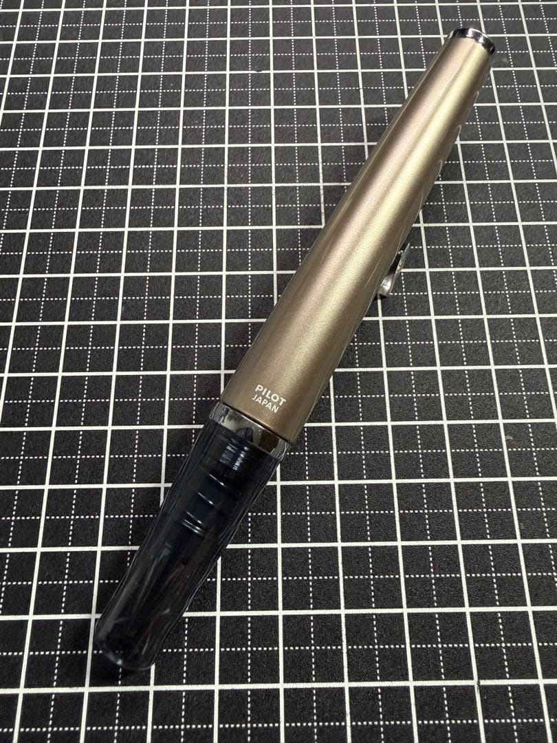 PILOT TIMELINE Moon-Light Gold mechanical pencil with metal barrel and fine tip