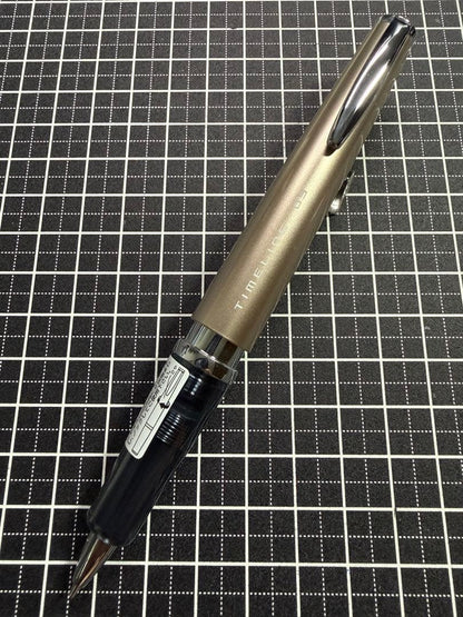 PILOT TIMELINE Moon-Light Gold mechanical pencil with metal barrel and fine tip