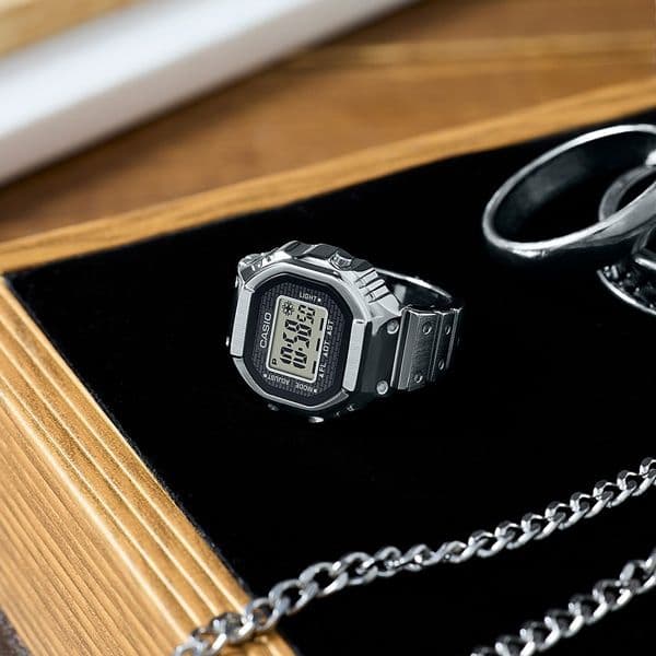 CASIO CRW-001-1JR Digital Men's Watch — Japanese