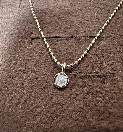 Agete K10 gold necklace with 0.1ct diamond pendant measuring 41 cm length