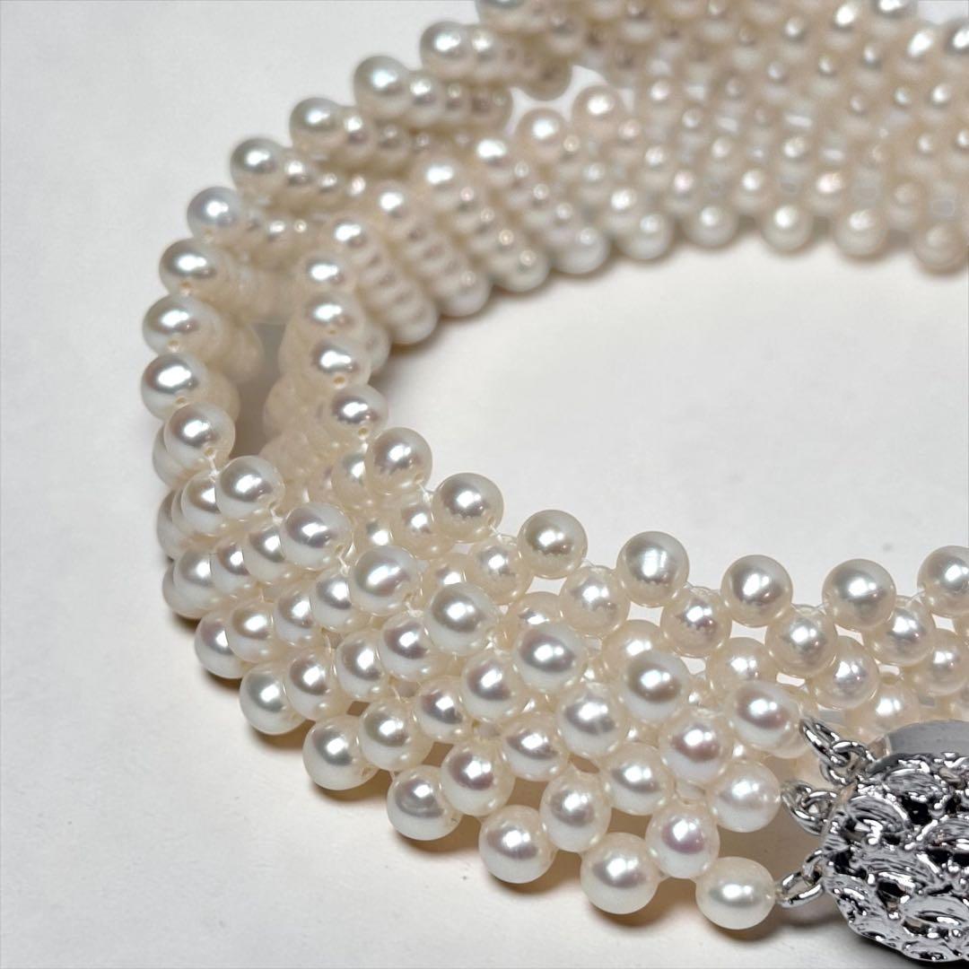 Small pearl three-row knitted necklace with 4.2mm pearls and 45cm length featuring an insert-shaped clasp
