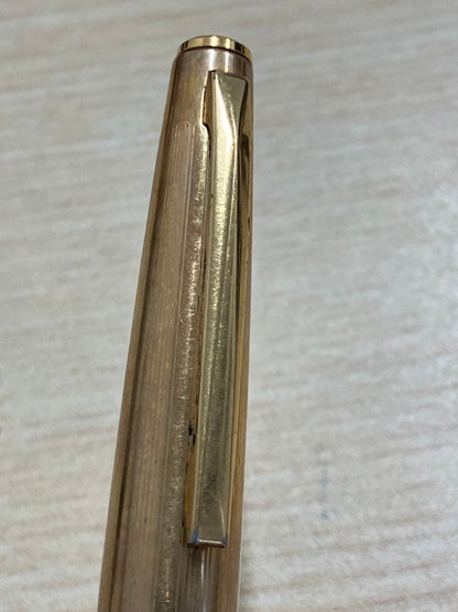 Used PILOT R14K GK 07 fountain pen with gold cap and classic design