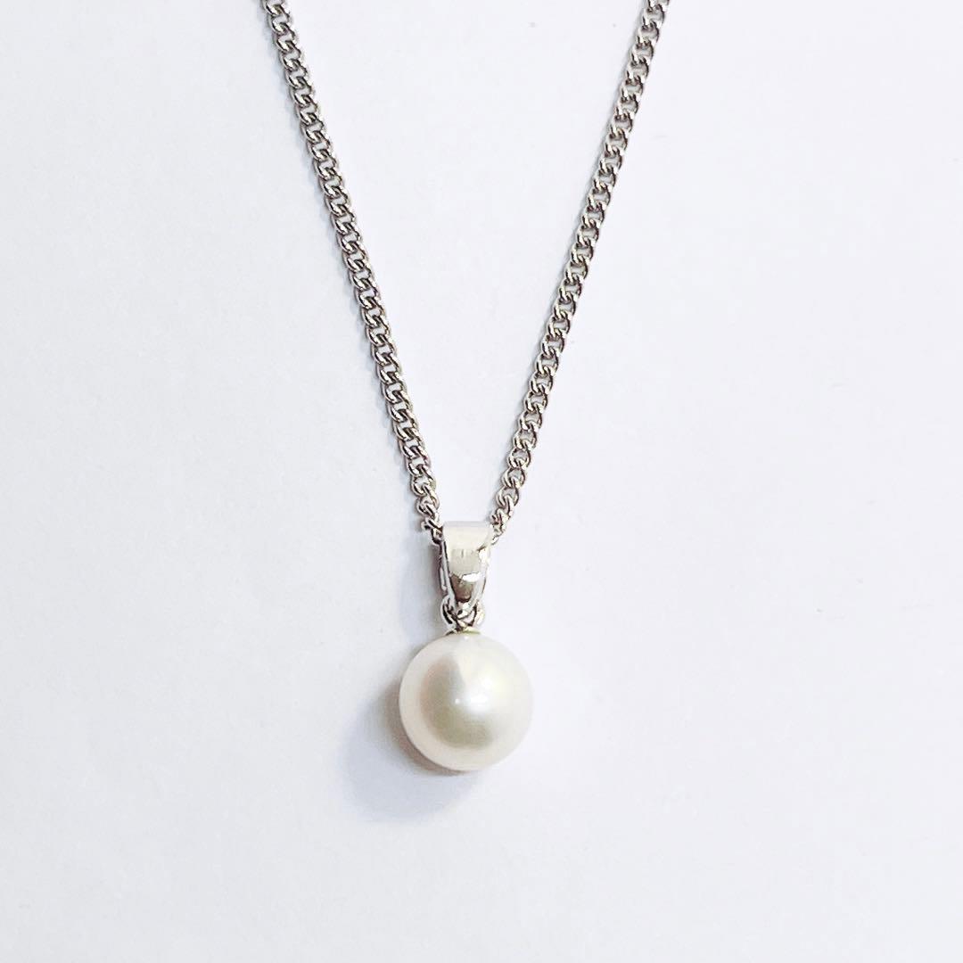 Mikimoto pearl pendant necklace with 7mm pearl on silver chain 40cm long
