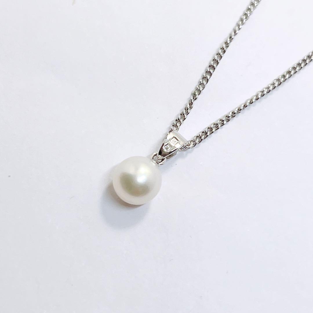 Mikimoto pearl pendant necklace with 7mm pearl on silver chain 40cm long