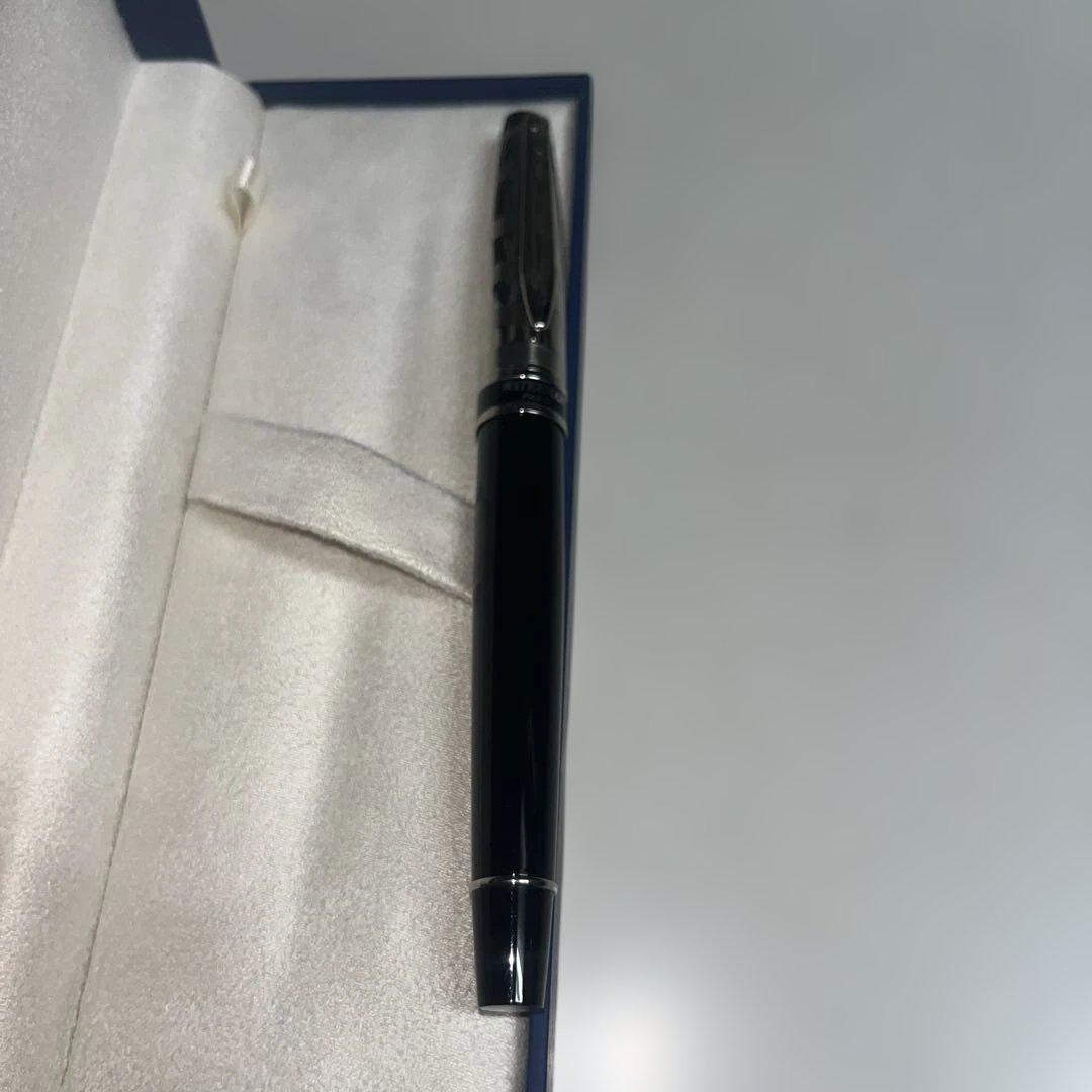 Waterman fountain pen with fine point tip in new condition shown on white background