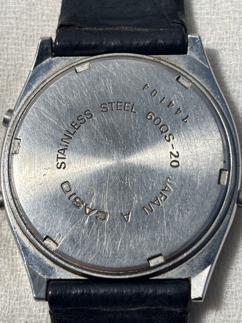 CASIO 60QS-20 Digital Men's Watch — Japanese