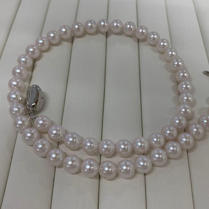 Akoya pearl necklace with 8-8.5mm pearls and silver clasp, 43cm length