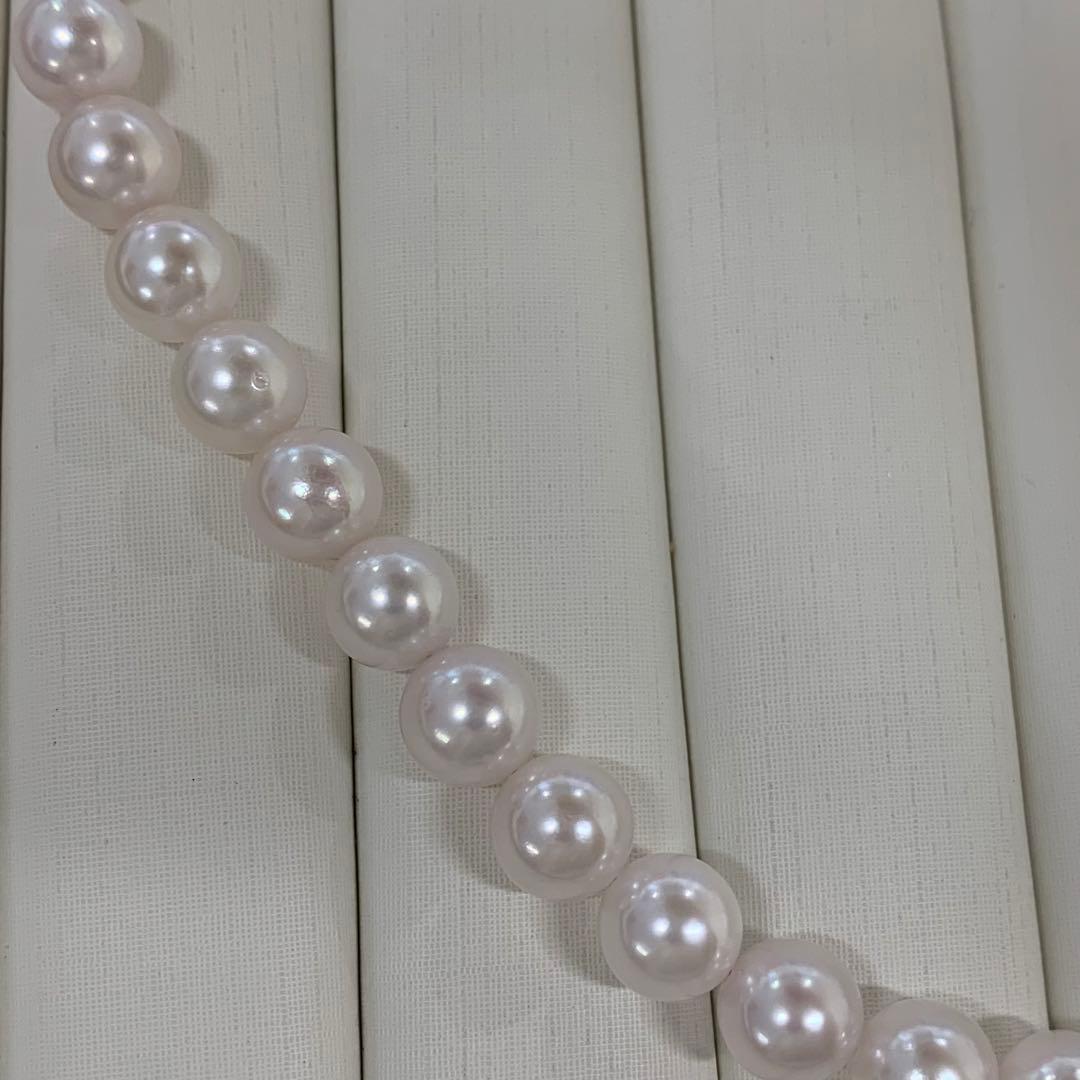 Akoya pearl necklace with 8-8.5mm pearls and silver clasp, 43cm length