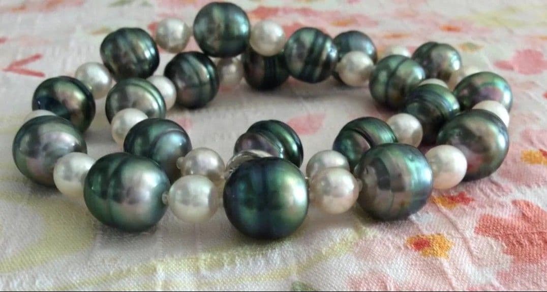Kurocho Pearl Akoya Monotone Necklace with oval peacock green black pearls and round white pink Akoya pearls